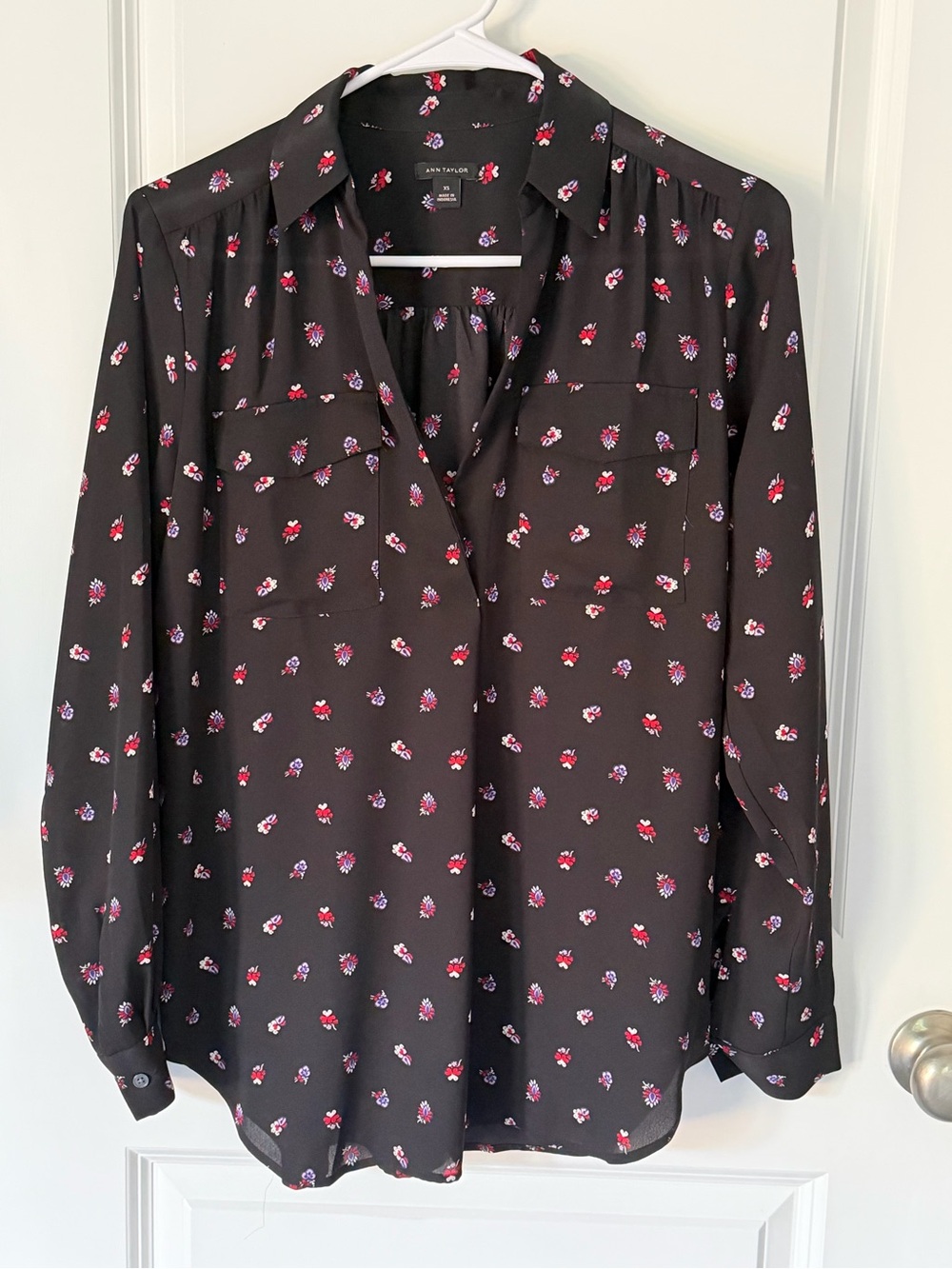 Ann Taylor Black Blouse with Red and Pink Floral Print Size XS